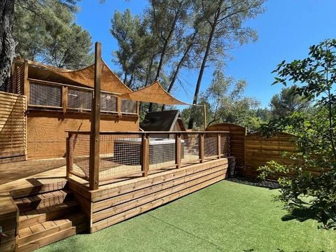 MOBILHOME 10 personnes - NEW 2024 Cottage Côté Jardin Jacuzzi (6/8P) PRESTIGE 3CH. 2SDB + TIPI 2 couchages