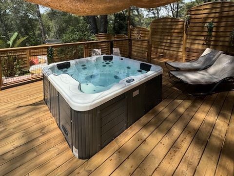 MOBILHOME 10 personnes - NEW 2024 Cottage Côté Jardin Jacuzzi (6/8P) PRESTIGE 3CH. 2SDB + TIPI 2 couchages
