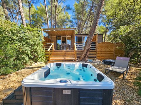 MOBILHOME 5 personnes - NEW 2023 ! Cottage MAGNOLIA + jacuzzi 32m² (2 chambres)