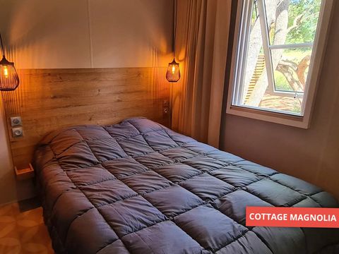 MOBILHOME 5 personnes - NEW 2023 ! Cottage MAGNOLIA + jacuzzi 32m² (2 chambres)