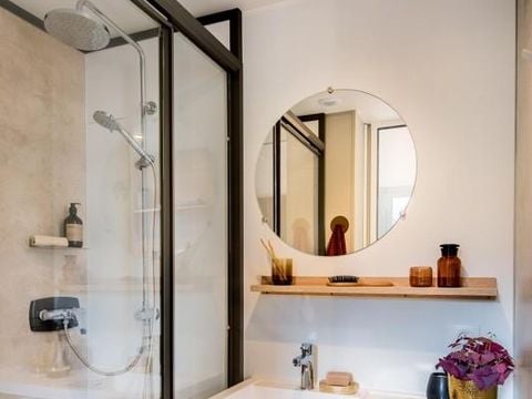 MOBILHOME 2 personnes - Cottage JASMIN + jacuzzi 21m² (1 chambre)