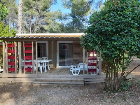 CHALET 7 personnes - Chalet VEGA 32m² (2 chambres), canapé lit dans le salon