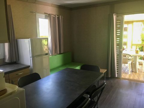 CHALET 7 personnes - Chalet VEGA 32m² (2 chambres), canapé lit dans le salon