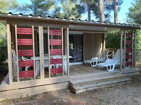 CHALET 7 personnes - Chalet VEGA 32m² (2 chambres), canapé lit dans le salon