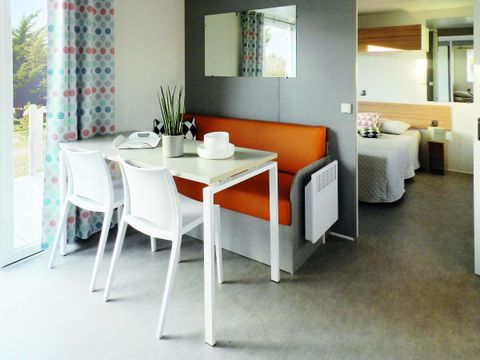 MOBILHOME 6 personnes - Mobil Home PMR Ty Lok 3 Pièces 4/6 Personnes + TV