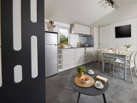 MOBILHOME 6 personnes - Mobil-home | Premium | 3 Ch. | 6 Pers. | Terrasse Lounge | Clim. | TV