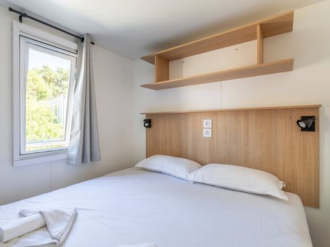 MOBILHOME 6 personnes - Mobil-home | Premium | 3 Ch. | 6 Pers. | Terrasse couverte | 1 SDB | Clim. | TV