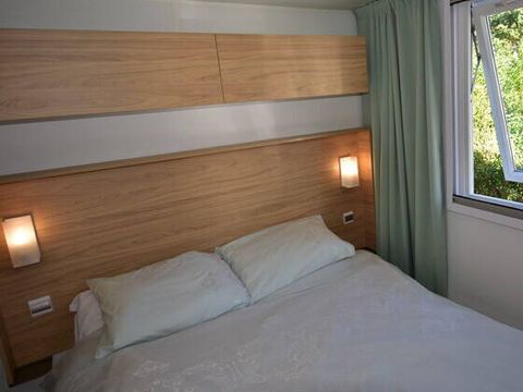 MOBILHOME 6 personnes - Mobil-home | Classic | 3 Ch. | 6 Pers. | Terrasse couverte | 1 SDB