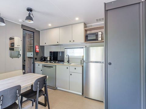 MOBILHOME 4 personnes - Mobil-home | Comfort | 2 Ch. | 4 Pers. | Terrasse couverte | 1 SDB | Clim.