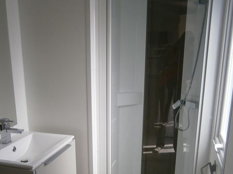 MOBILHOME 4 personnes - 3 chambres - terrasse bois - TV - 4 pers