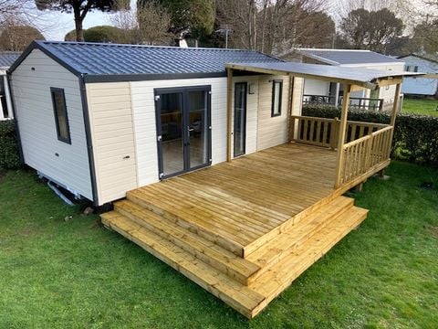 MOBILHOME 4 personnes - CONFORT 27  m² - 2 chambres - terrasse couverte - TV -