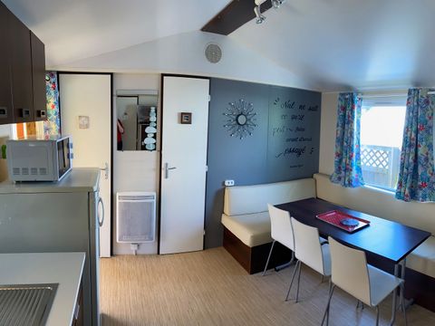 MOBILHOME 6 personnes - 3 chambres - terrasse couverte - TV -
