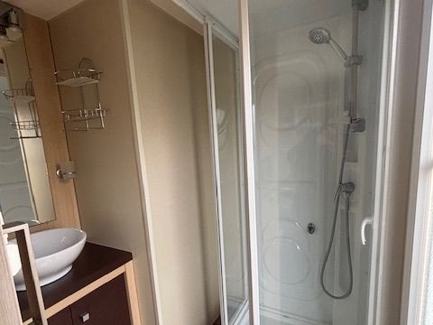 MOBILHOME 6 personnes - 3 chambres - terrasse couverte - TV -