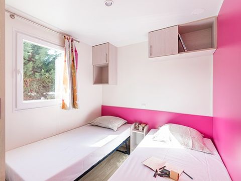 MOBILHOME 4 personnes - Mobil-home | Comfort XL | 2 Ch. | 4 Pers. | Terrasse surélevée | TV