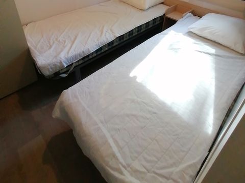 MOBILHOME 4 personnes - Océane CONFORT -2 chambres 27m²- *Clim, terrasse, TV*