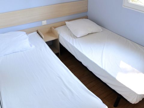 MOBILHOME 4 personnes - Florès CONFORT -2 chambres 30m²- *Clim, terrasse, TV*