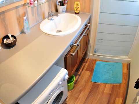 Mobilhome 4 personnes - Sumba CONFORT -2 chambres 32m²- *Clim, terrasse, TV*