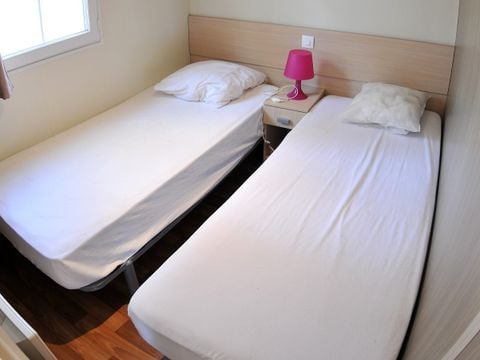 Mobilhome 4 personnes - Blueberry PREMIUM -2 chambres 32m²- *Clim, terrasse, TV*