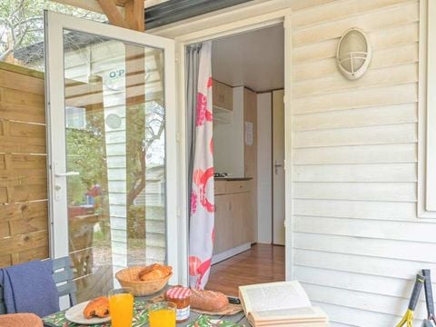 MOBILHOME 2 personnes - standard - 15 m² (1 chambre - climatisation - TV)