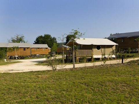 TENTE TOILE ET BOIS 4 personnes - Canada avec sanitaire