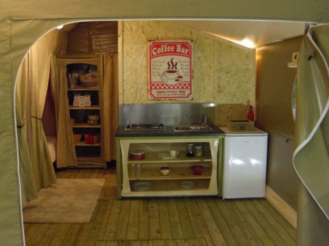 Tente en toile et en bois 4 personnes - Canada avec sanitaire