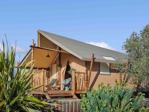 Tente en toile et en bois 4 personnes - tente Jungle Lodge
