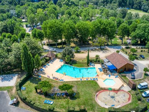 Camping Le Rocher de la Cave - Camping Dordogne