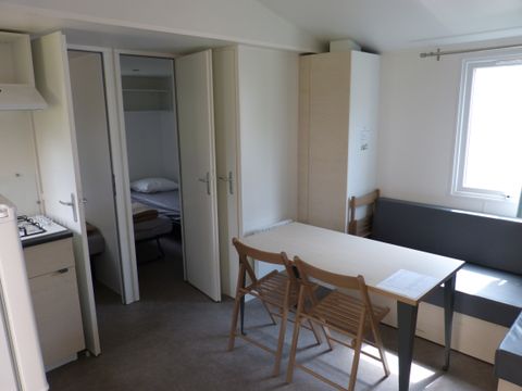 Mobilhome 8 personnes - Climatisé de 28.3m² - 3 chambres - Terrasse semi couverte 22.5m²