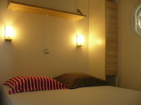 Mobilhome 4 personnes - 20m² - 2 chambres - Terrasse semi couverte 7,50m²