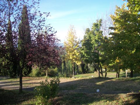 Emplacement - Emplacement voiture + tente ou caravane ou camping-car 40/80 m²