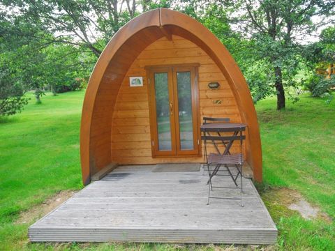 HÉBERGEMENT INSOLITE 4 personnes - CABANE FORESTIÈRE sans sanitaires