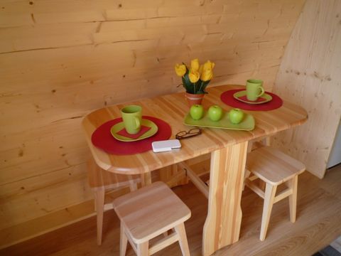 HÉBERGEMENT INSOLITE 4 personnes - CABANE FORESTIÈRE sans sanitaires