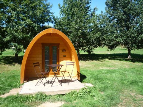 HÉBERGEMENT INSOLITE 4 personnes - CABANE FORESTIÈRE sans sanitaires