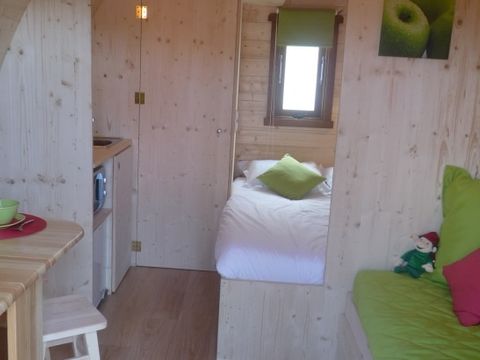 HÉBERGEMENT INSOLITE 4 personnes - CABANE FORESTIÈRE sans sanitaires