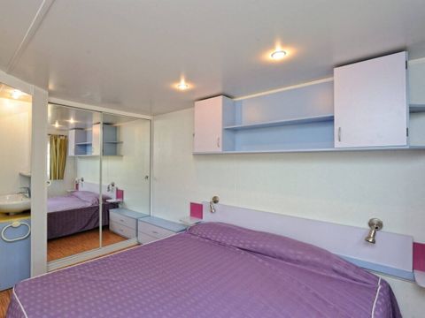 MOBILHOME 2 personnes - Mobil-home | Classic | 1 Ch. | 2 Pers. | Terrasse surélevée non couverte | Clim. | TV