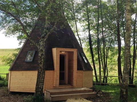 HÉBERGEMENT INSOLITE 5 personnes - TIPI