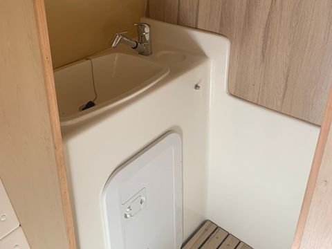 HÉBERGEMENT INSOLITE 2 personnes - Bateau Futreau