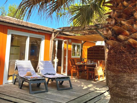 Mobilhome 7 personnes - Paillotte - BORA