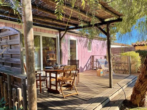 Mobilhome 7 personnes - Paillotte - BORA