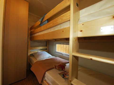 Mobilhome 7 personnes - Paillotte - BORA
