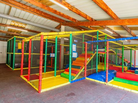 Camping Le Château de Galaure - Camping Drome - Image N°9