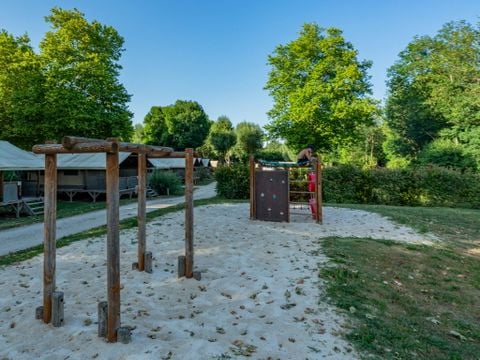 Camping Le Château de Galaure - Camping Drôme