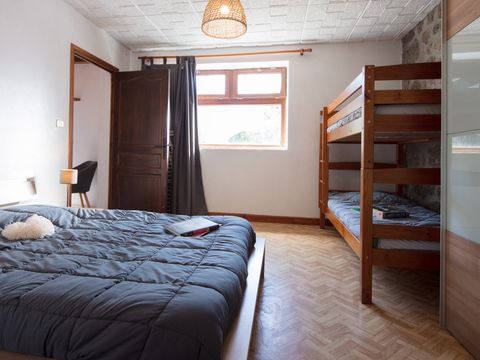 GÎTE 4 personnes - F1 -Gite Rez de Chaussée