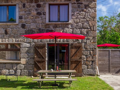 GÎTE 4 personnes - F1 -Gite Rez de Chaussée