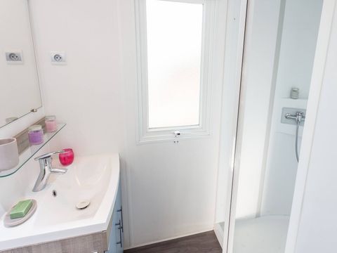 MOBILHOME 6 personnes - Mobil-home | Comfort | 3 Ch. | 6 Pers. | Terrasse Lounge | 1 SDB | Clim.