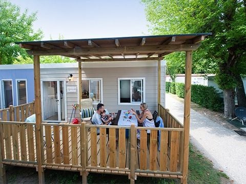 MOBILHOME 4 personnes - Mobil-home | Comfort XL | 2 Ch. | 4 Pers. | Terrasse surélevée | Clim.