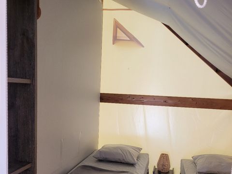 TENTE 4 personnes - Tente junior Standard 21m² (sans sanitaire) 2 chambres + terrasse