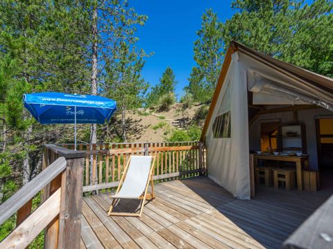 TENTE 5 personnes - Tente Junior sur pilotis 21m² (sans sanitaire)  2 chambres + terrasse