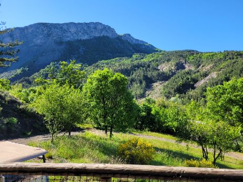 LODGE 4 personnes - Cabane Lodge sur pilotis 34m² 2 chambres  + terrasse