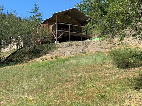 LODGE 4 personnes - Cabane Lodge sur pilotis 34m² 2 chambres  + terrasse